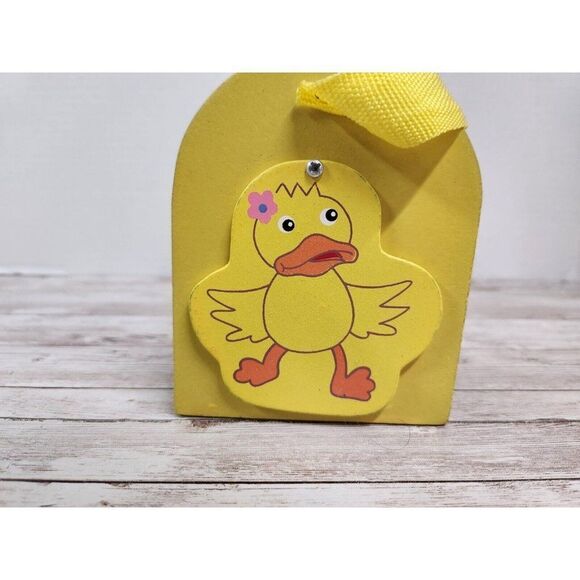 Robbie Ducky Garden Collection Bucket & Insect House Yellow Handle Wire Cage - Picture 11 of 15